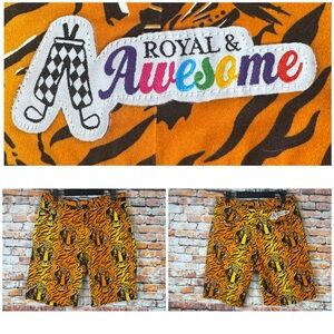 Royal & Awesome Tiger Print Golf Swing Shorts Size 32"